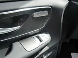 MERCEDES-BENZ V 300 ALLRAD AMG AIRMATIC MOPF STANDHZG 8SITZE