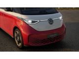 VW ID. Buzz Pro langer Radstand Motor: 210 kW (286 PS) 86 kWh Getriebe: 1-Gang-Automatikgetriebe Radstand: 3239 mm LR