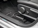 MERCEDES-BENZ EQA 300 4M , AMG DISTR PANO SPUR STANDH AHK SHZ