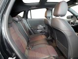 MERCEDES-BENZ GLA 220 d AMG MEMO 360 AHK DISTR KAMERA PANO PDC