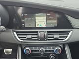 ALFA ROMEO Giulia 2.9 V6 Quadrifoglio 520PS+1.Hand