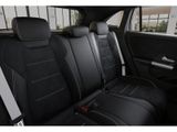 MERCEDES-BENZ GLA 200 AMG NIGHT SPUR DISTR PANO AHK 360 PDC