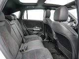 MERCEDES-BENZ EQA 300 4M , AMG DISTR PANO SPUR STANDH AHK SHZ
