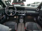 MERCEDES-BENZ CLA 200 SB AMG Distr Pano Kamera elHeckk Keyless