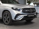 MERCEDES-BENZ GLC 200 4M AMG NIGHT SPUR PANO AHK DISTR 360