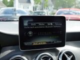 MERCEDES-BENZ GLA 180  KAMERA PANO SPUR PDC SHD SHZ