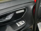MERCEDES-BENZ EQV 300 PANO KAMERA LED 7SITZER TISCH DISTR PANO
