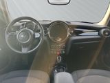 MINI Cooper 5-Türer Navi LED Klima PDC BT