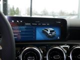 MERCEDES-BENZ A 200 d AMG NIGHT SPUR PANO DISTR KAMERA PDC