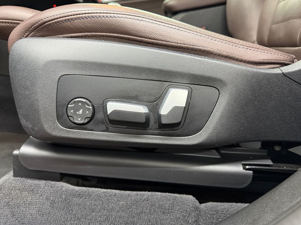 BMW X3 xDrive30i Laserlicht+Pano+HUD+AppleCarplay