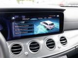 MERCEDES-BENZ E 220 d T // AMG NIGHT WIDE DISTR KAMERA SPUR