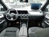 MERCEDES-BENZ GLA 200 d | AMG NIGHT AHK DISTR KAMERA PANO SPUR