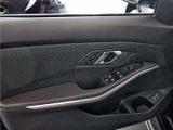 BMW 320d Touring Head-Up, Sitzheiz., PDC, LM 17