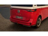 VW ID. Buzz Pro langer Radstand Motor: 210 kW (286 PS) 86 kWh Getriebe: 1-Gang-Automatikgetriebe Radstand: 3239 mm LR