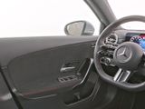 MERCEDES-BENZ A 200  AMG SPUR AHK KAMERA PDC SHZ