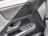 MERCEDES-BENZ EQB 300 4M , AMG NIGHT SPUR PANO STANDH 360 PDC