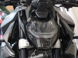 BMW F 900 R DEAL-BOXENSTOP Triple Black Dynamik/ Komfort Pak.