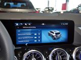 MERCEDES-BENZ GLA 200 AMG NIGHT MULTI 360 AHK DISTR KAMERA PDC