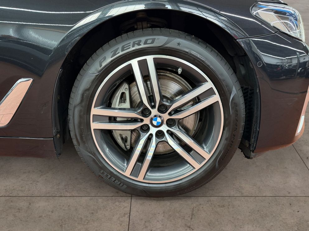 BMW 540 d xDrive Touring Luxury Line+Laserlicht+HUD