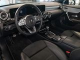 MERCEDES-BENZ A 180 KOM AMG NIGHT KAMERA PANO SPUR PDC SHD SHZ