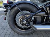 TRIUMPH Bonneville Bobber MY26 Kurven-ABS