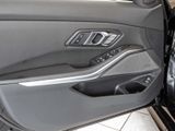 BMW M340i xDriveTour.+AHK+Panorama+Navi+RFK+e-Sitze