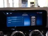 MERCEDES-BENZ GLA 200  AMG NIGHT MULTI 360 DISTR KAMERA SPUR