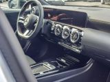 MERCEDES-BENZ A 200 Kompakt AMG NIGHT DISTR KAMERA SPUR PDC