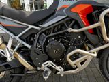 TRIUMPH Tiger 900 Desert Edition MY26 Akrapovic