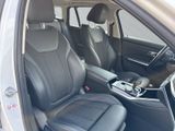BMW 330 e xDrive Sport Line Panorama SHZ PDC
