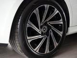 MERCEDES-BENZ E 200 , AVANTGARDE SPUR PANO KAMERA PDC SHZ