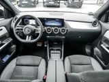 MERCEDES-BENZ GLA 200 AMG NIGHT SPUR DISTR PANO AHK 360 PDC