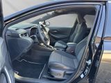 TOYOTA Corolla TS 1.8 Hybrid Teamplayer 17"+ALLWETTER