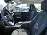 MERCEDES-BENZ GLB 180 , PROGRESSIVE AHK DISTR KAMERA PANO SPUR