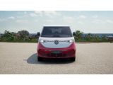 VW ID. Buzz Pro langer Radstand Motor: 210 kW (286 PS) 86 kWh Getriebe: 1-Gang-Automatikgetriebe Radstand: 3239 mm LR