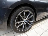 BMW 330 i touring Luxury Line DISTR PANO SPUR PDC