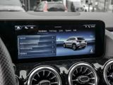 MERCEDES-BENZ GLA 200 AMG NIGHT SPUR DISTR PANO AHK 360 PDC
