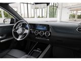 MERCEDES-BENZ GLA 200 PROGRESSIVE SPUR DISTR PANO AHK 360 PDC