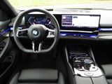 BMW 520 d xDrive Touring M Sport Standheizung AHK Innenraumkamera