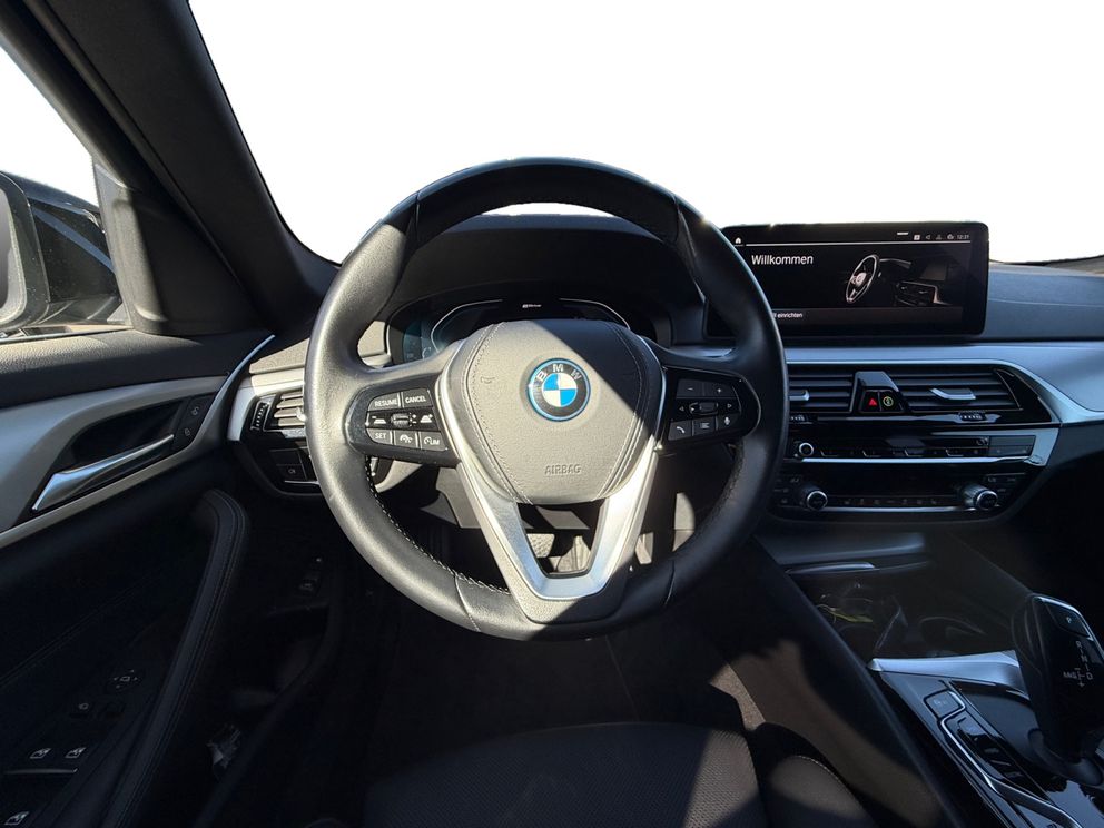 BMW 530 e Touring SHZ+AHK+AppleCarplay+Temp DW 0,5%
