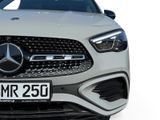 MERCEDES-BENZ GLA 200 BURM AMG NIGHT SPUR DISTR PANO AHK 360