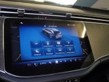 MERCEDES-BENZ E 220 d T //  AVANTGARDE AHK DISTR KAMERA SPUR