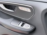 MERCEDES-BENZ V 300 AVA NIGHT AMG ALLRAD MOPF2 7SITZER PANO