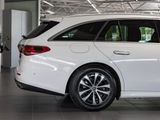 MERCEDES-BENZ E 220 T d , AVANTGARDE BURM AHK DISTR KAMERA PDC