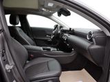 MERCEDES-BENZ CLA 200 Coupé NIGHT PROGRESSIVE DISTR PANO SPUR