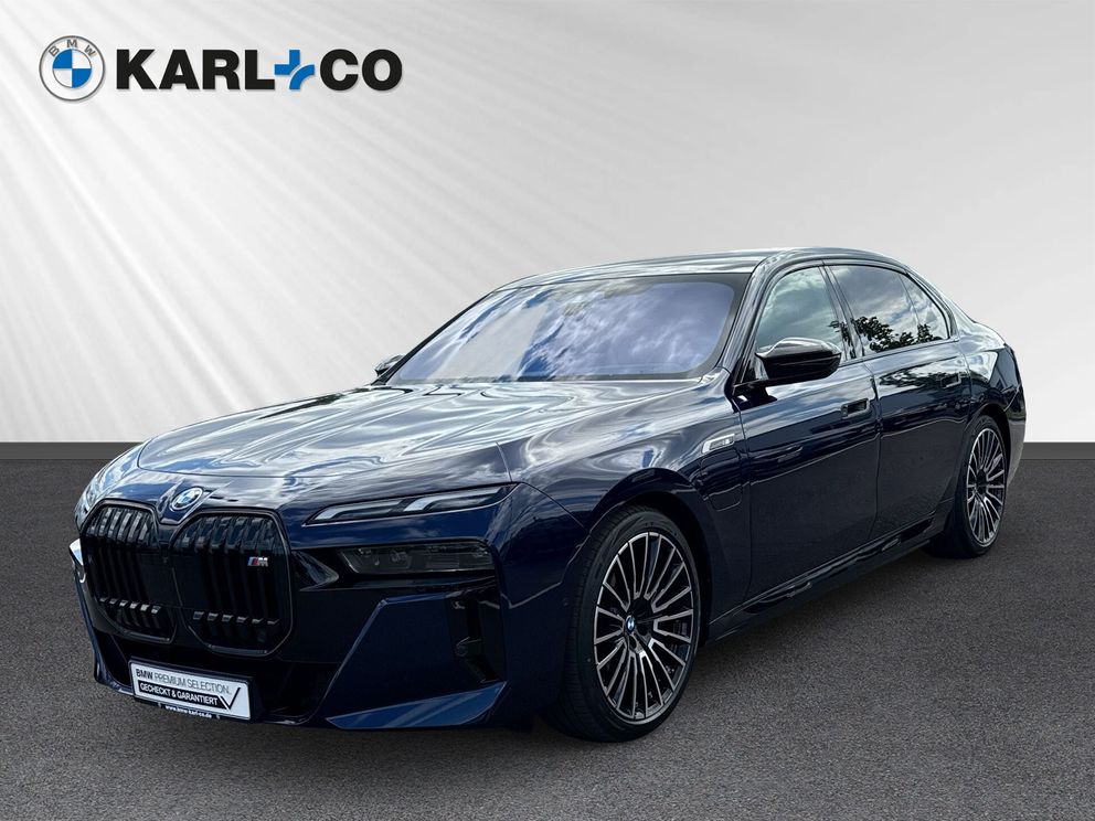 BMW M760 e xDrive Skylounge Massage vo+hi TV B&W