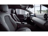 MERCEDES-BENZ A 200 d  NIGHT PROGRESSIVE KAMERA SPUR PDC SHZ