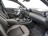 MERCEDES-BENZ A 200 d PROGRESSIVE SPUR PDC SHZ