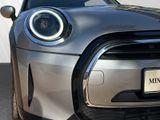 MINI Cooper Essential Trim LED Driving.Ass PDC hi. DAB
