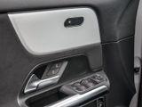 MERCEDES-BENZ GLA 200 AMG NIGHT SPUR PANO AHK KAMERA PDC SHZ